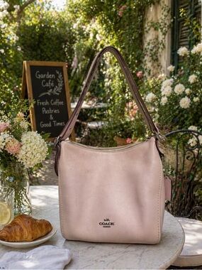 Coach Pebbled Leather Shoulder / crossbody Bag in Blush pink